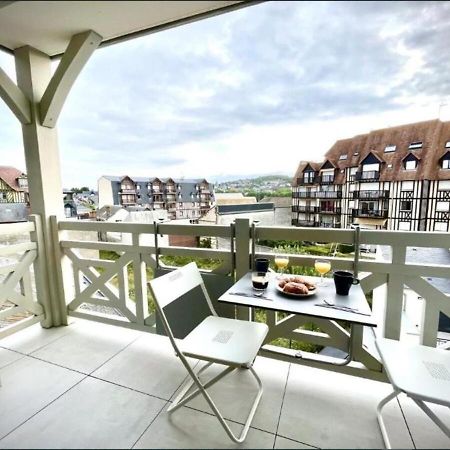 Apartamento Sejour Authentique - Balcon, Parking & Wifi Ultra-Rapide Deauville Exterior foto